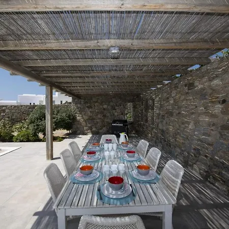 Villa Mykonos Bible 18